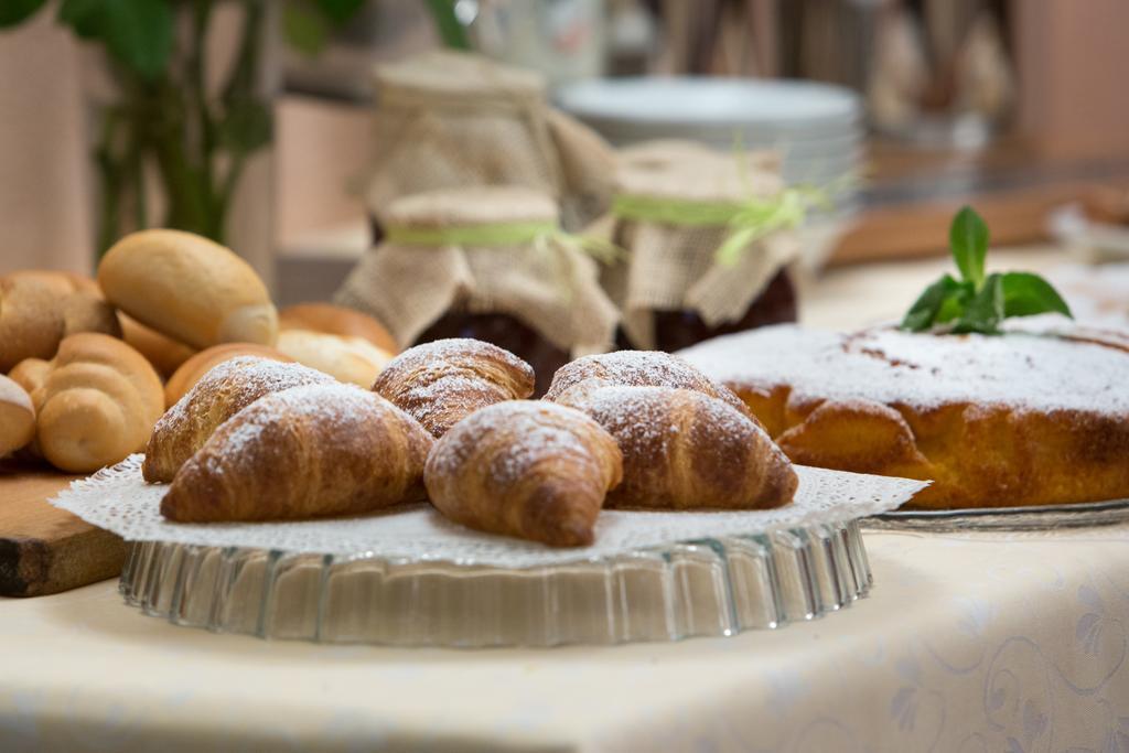 Hotel Locanda Al Pomo D'Oro 시비달레델프리울리 외부 사진